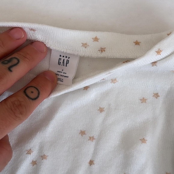 Baby gap aesthetic stars white long sleeve crewneck sweater 2 years - Picture 3 of 3